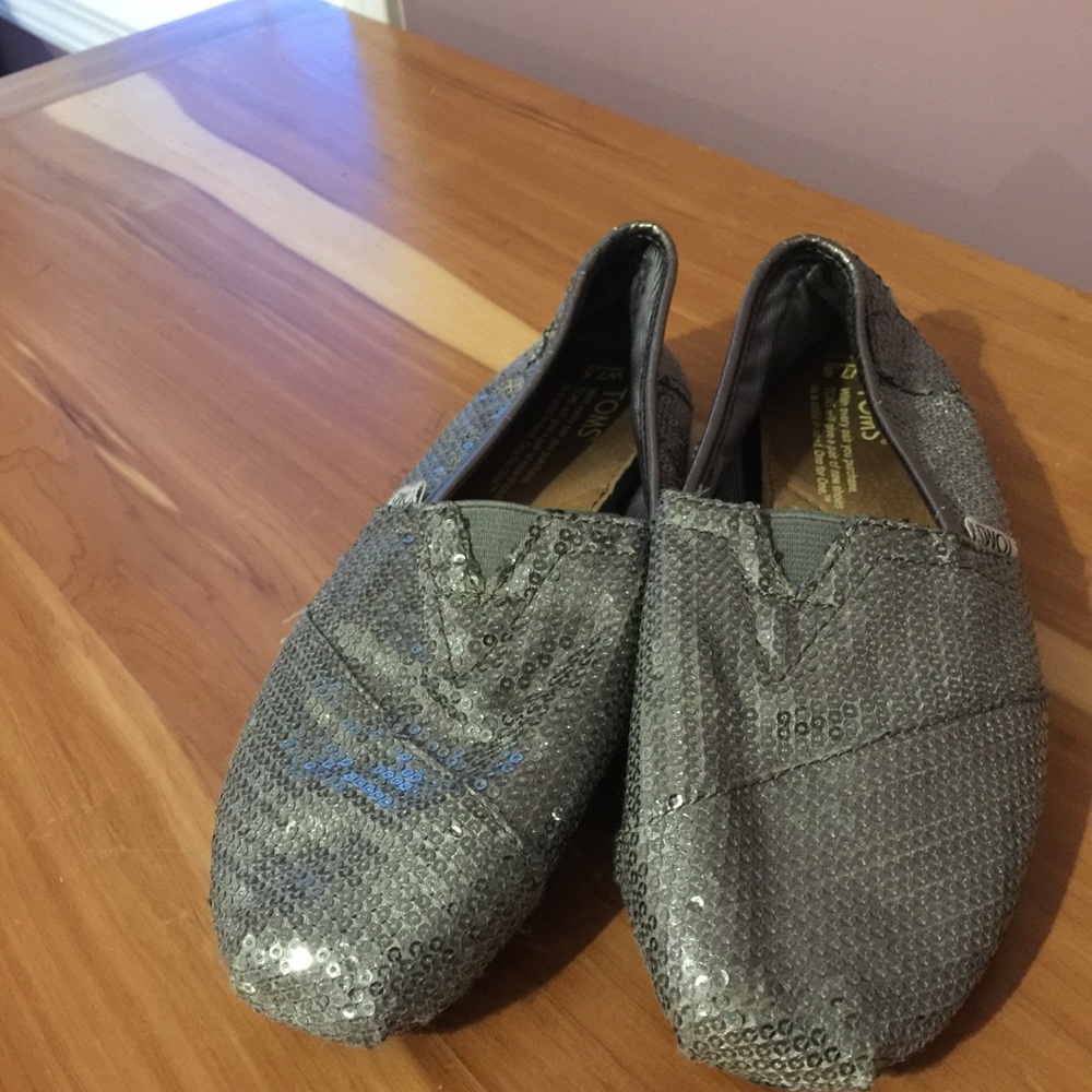 Silver sequin TOMS.  7.5 Good condition